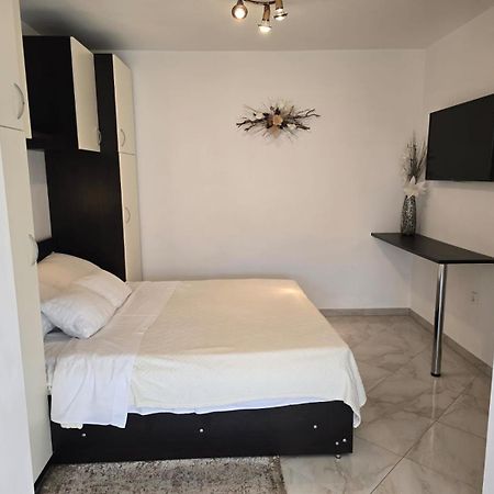 Rimbaldo Apartments Krk Town Eksteriør billede