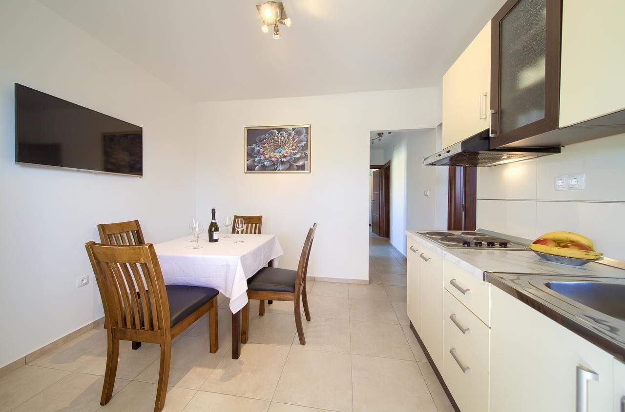 Rimbaldo Apartments Krk Town Eksteriør billede